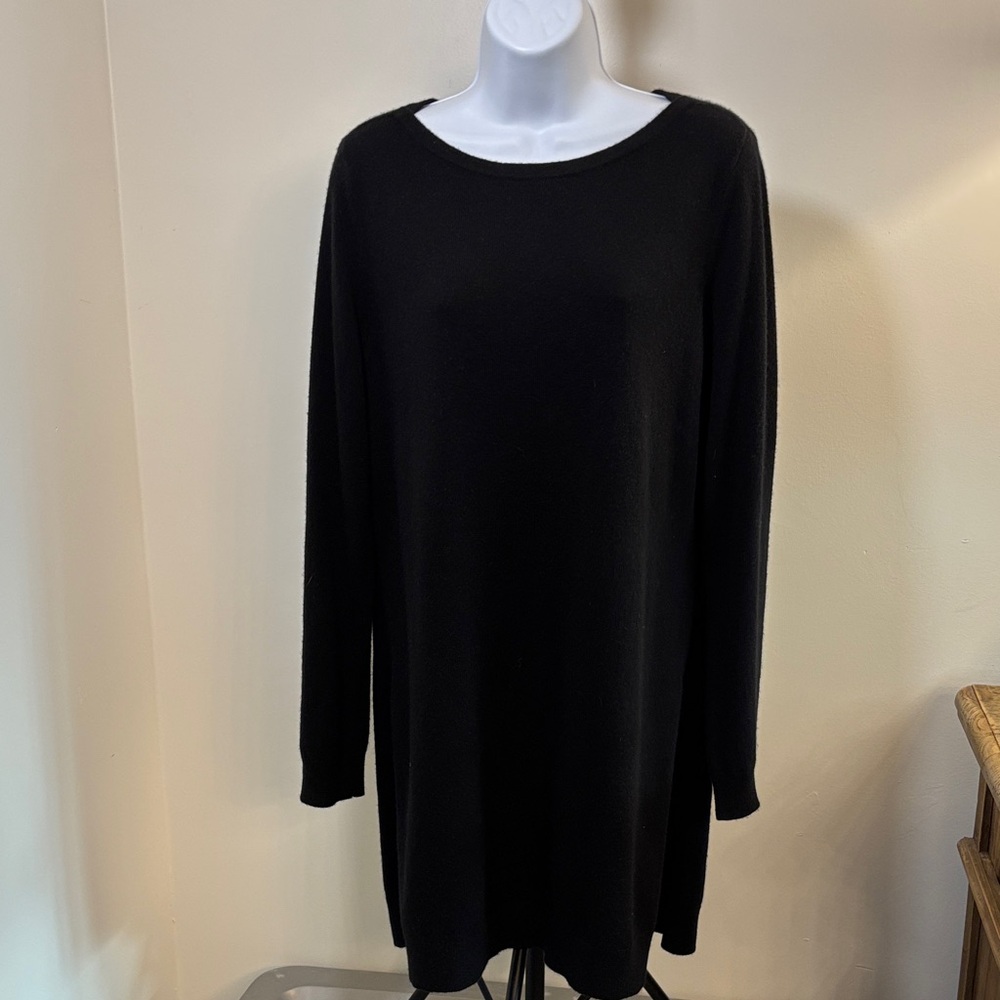 Theory Cashmere Black Tunic